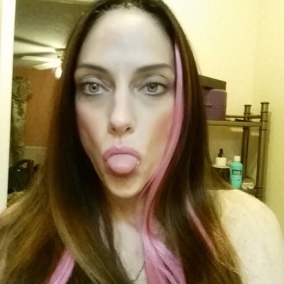 Meet your Posher, Julie..2 day free shipping - Picture 7 of 8